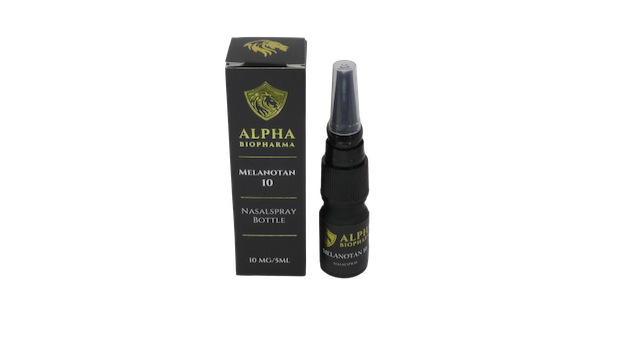 Melanotan neusspray 10 mg - Doosje met steriel water en peptide vial van Alpha BioPharma.